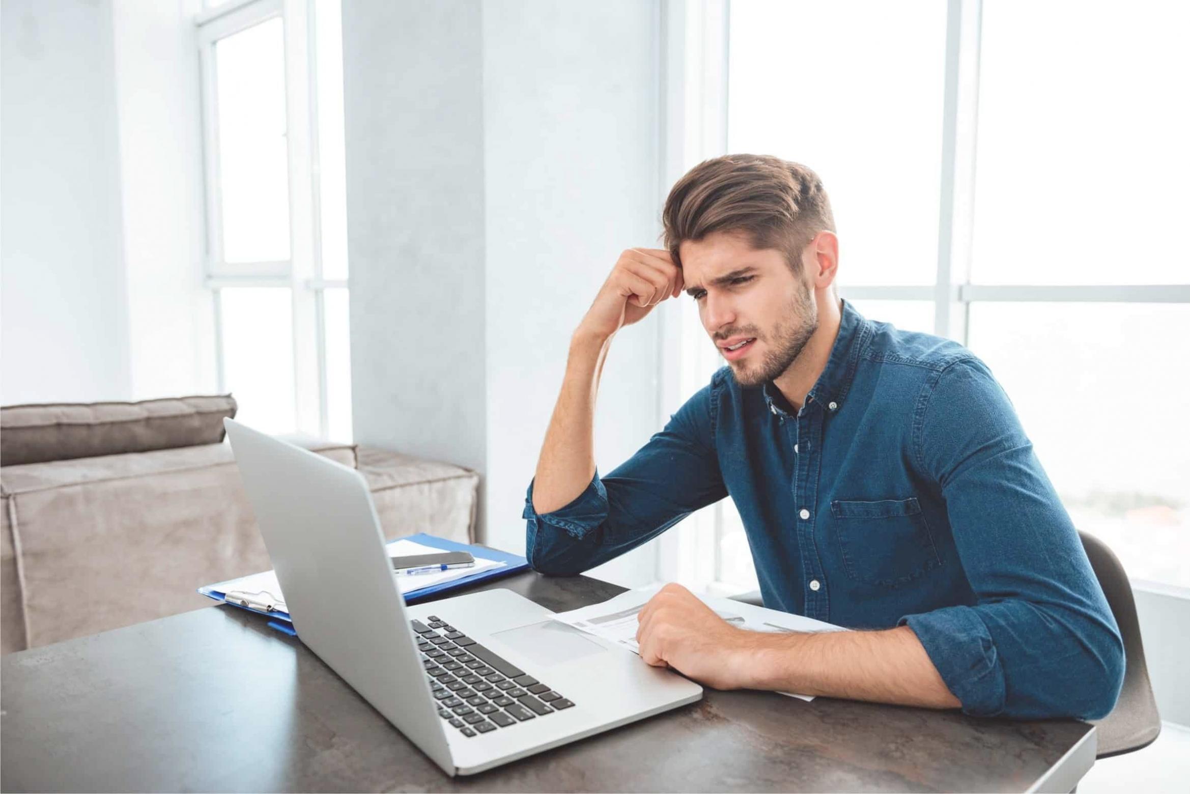 Business analysis and strategic discussion in an online seminar setting